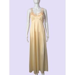 90s Cream Vanity Fair Nightgown